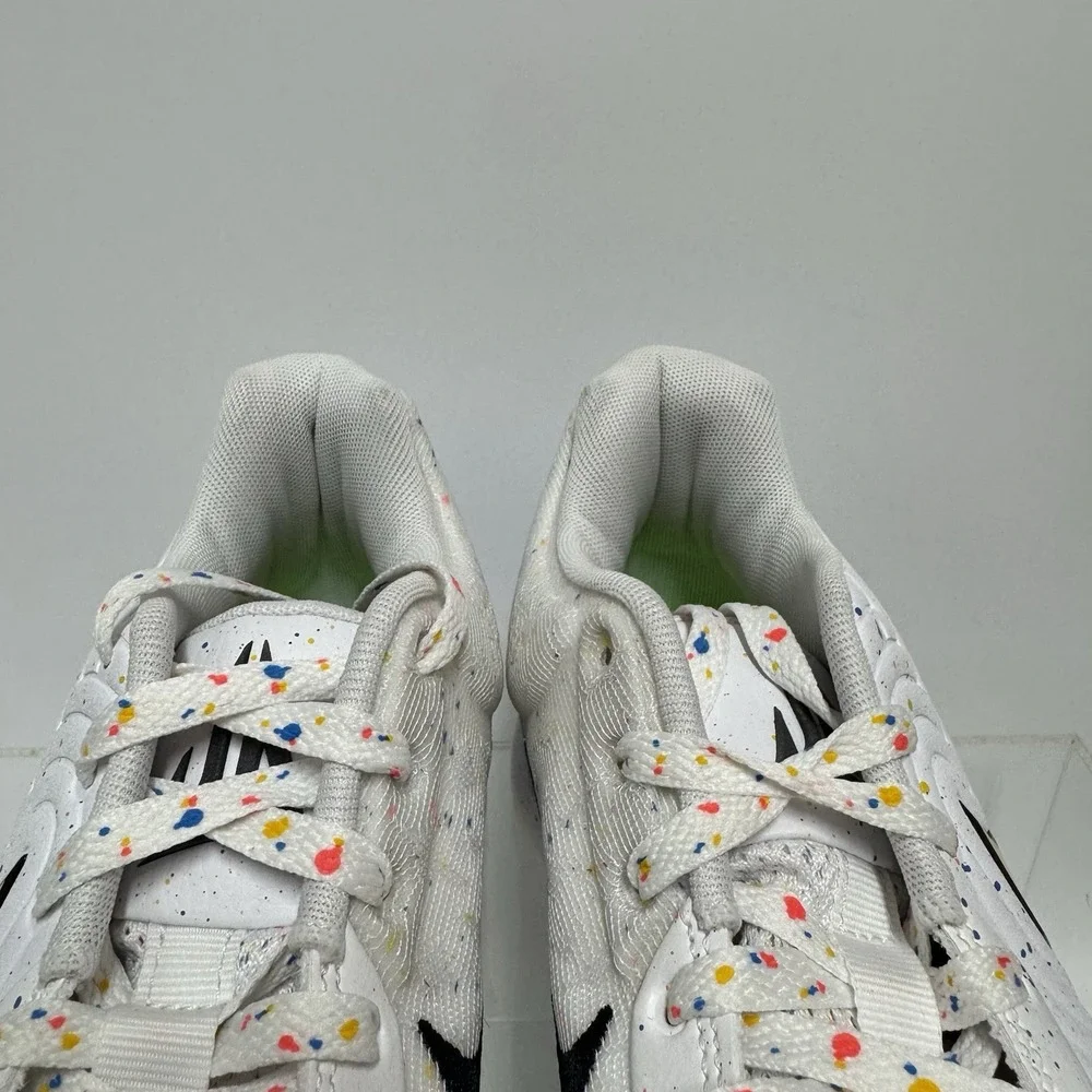 Nike ja white